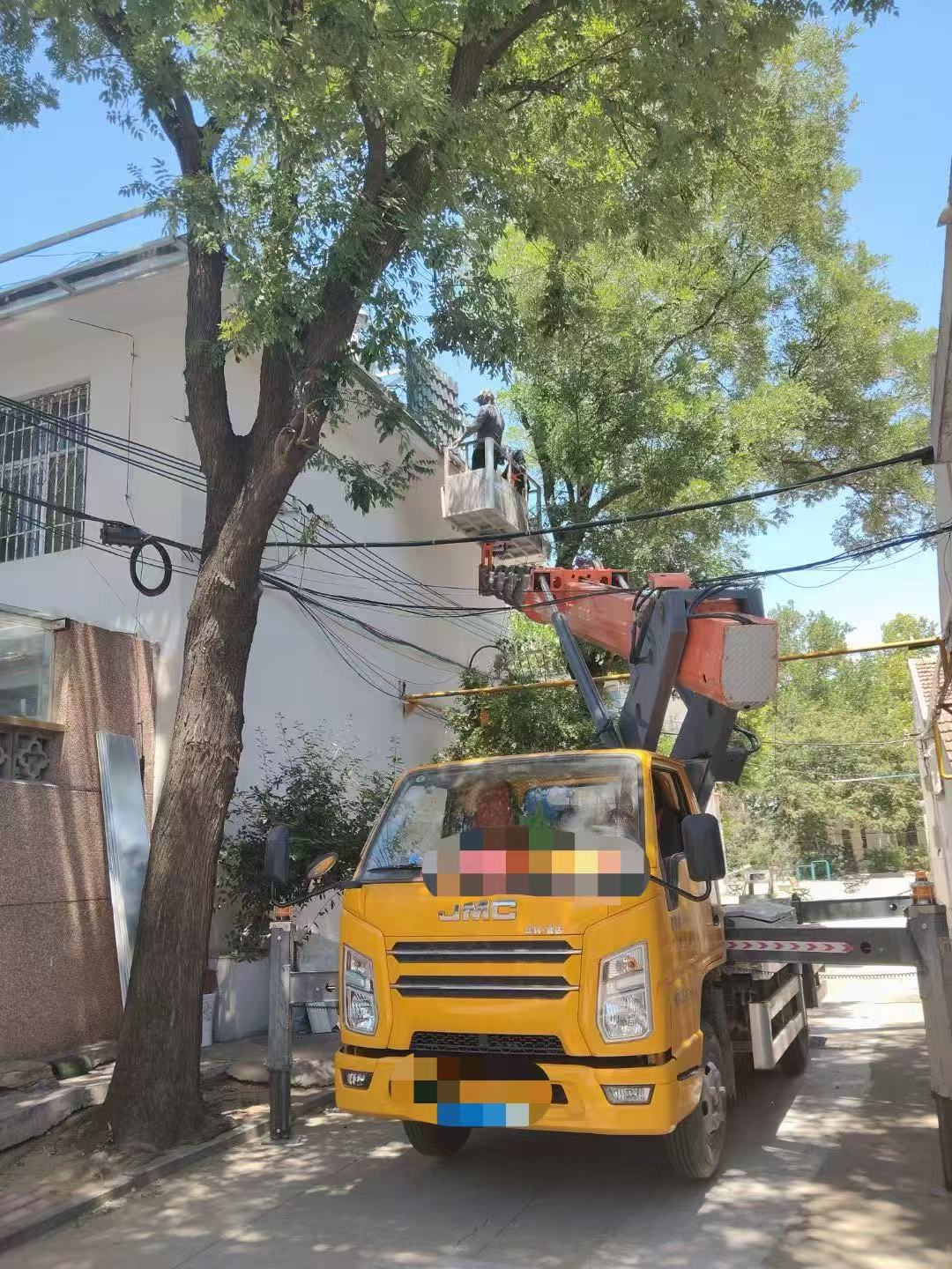 河池市高空作业车能吊装重物吗？最大承载多少公斤？