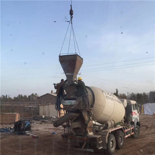 河池市“精准瞄准”—— 吊车的 “定位导航” 技术