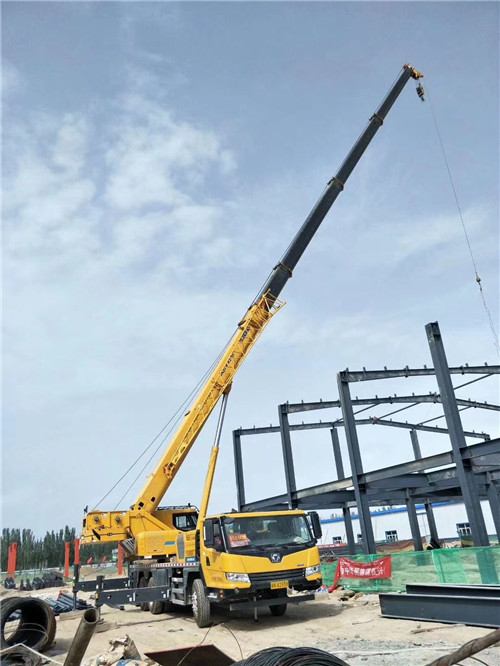 河池市超高层建筑钢结构吊装案例